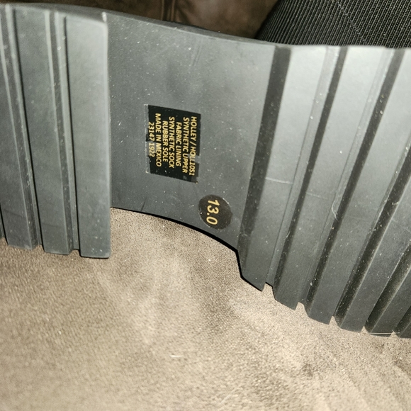 Steve Madden Women's Holley Ankle Boot Fits like a 12, but is marked size 13 - Picture 4 of 8